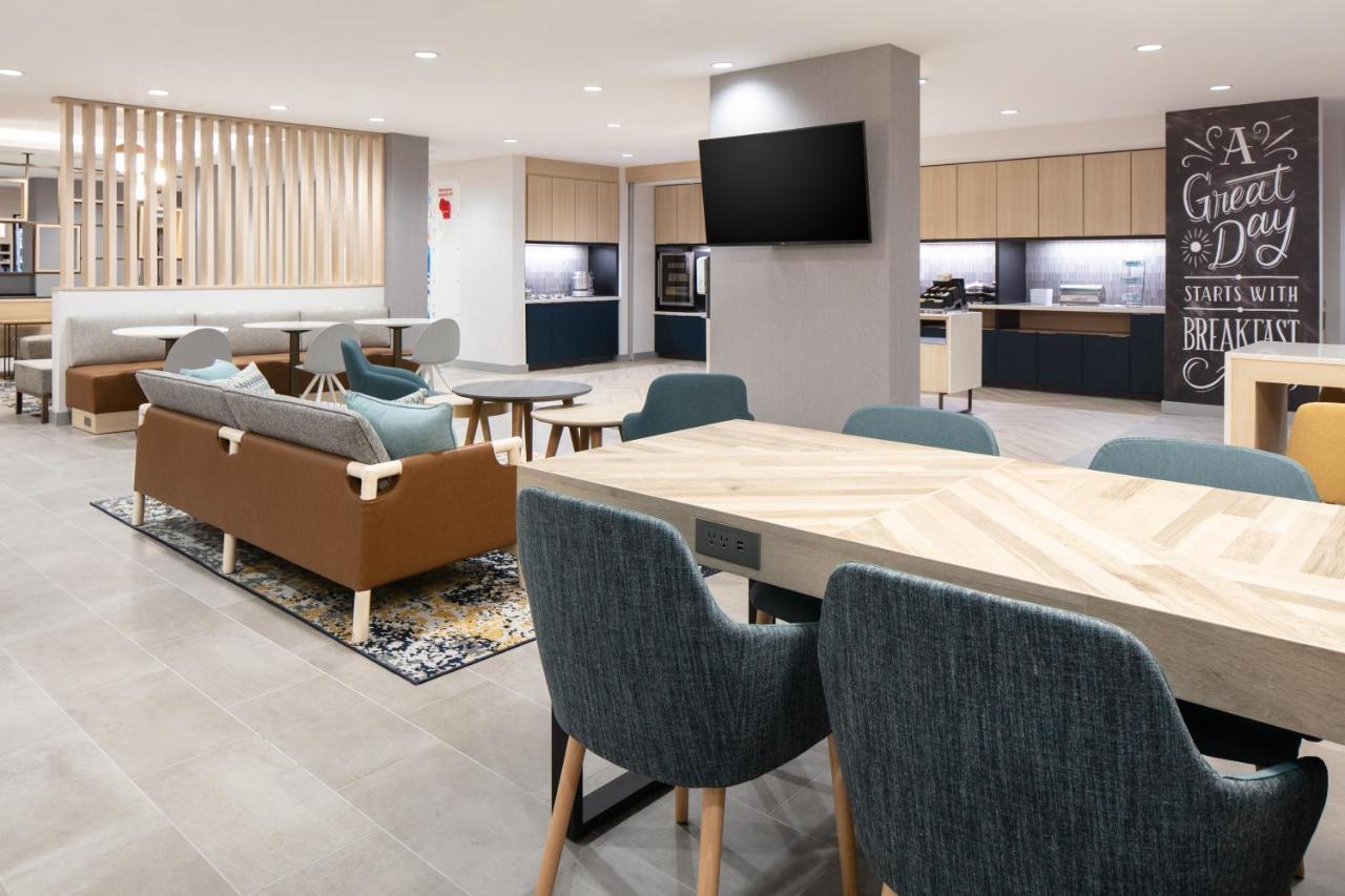 Towneplace Suites By Marriott 奥什科什 外观 照片