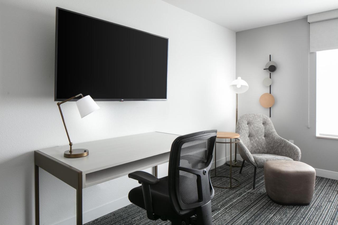 Towneplace Suites By Marriott 奥什科什 外观 照片
