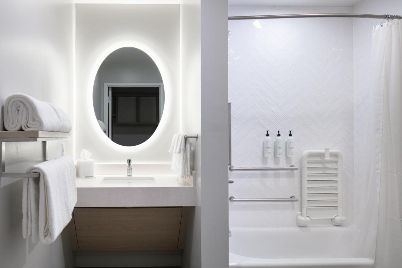 Towneplace Suites By Marriott 奥什科什 外观 照片